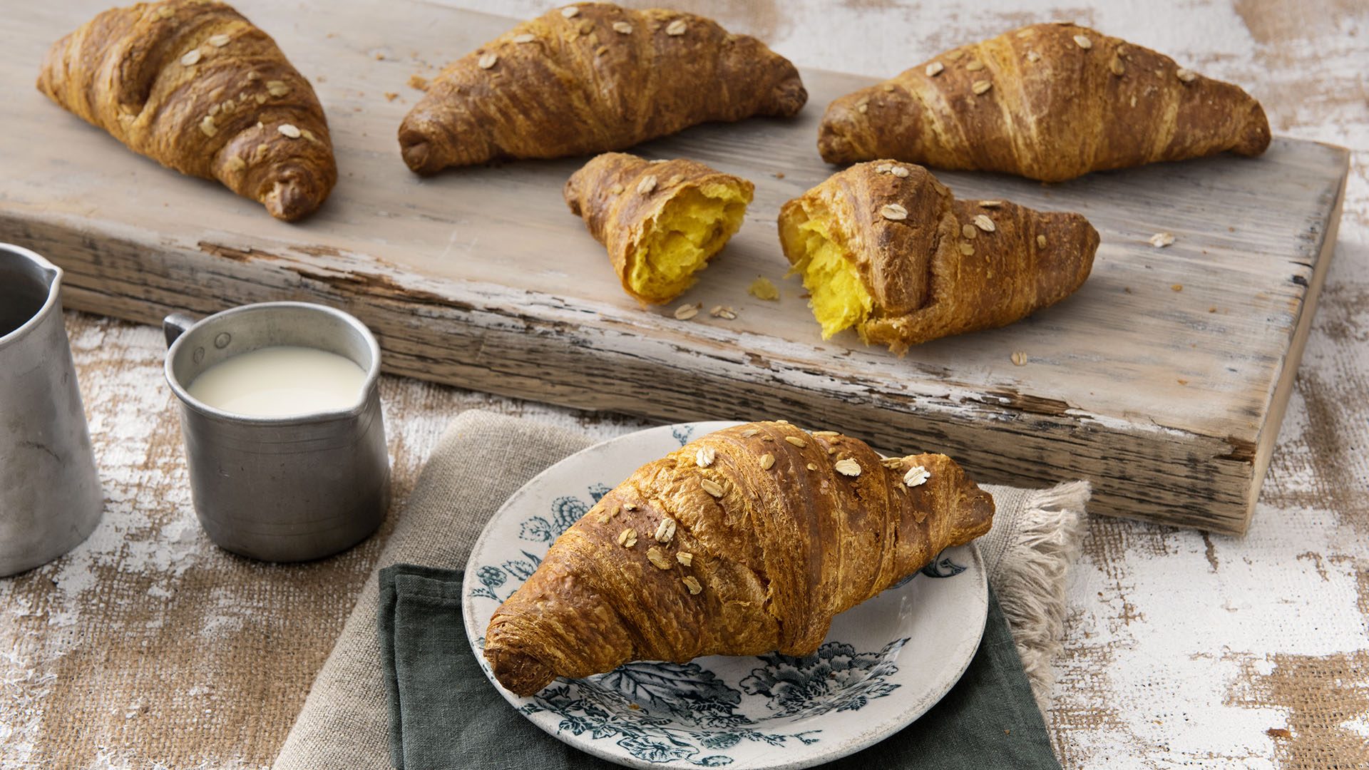 1053_croissant_curcuma_b_valida