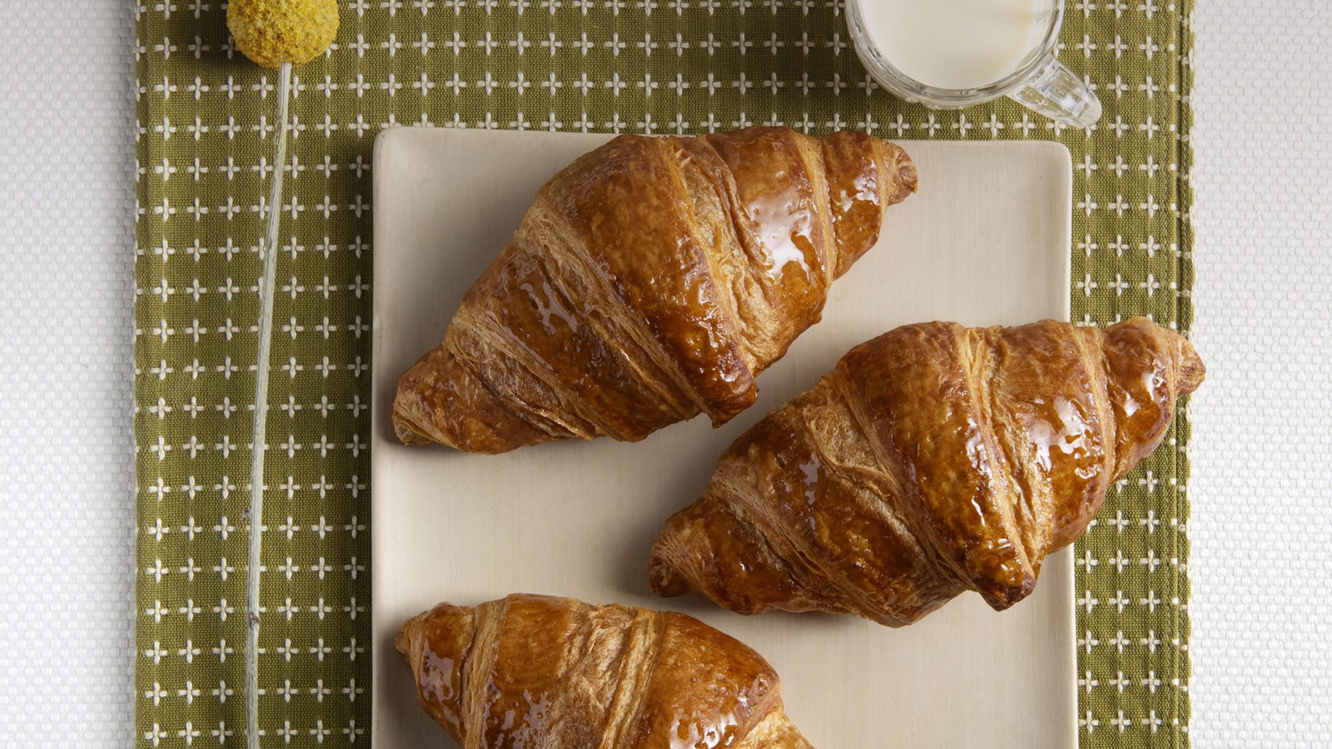 1089_croissant_vegano_per_alberghi_vuoto