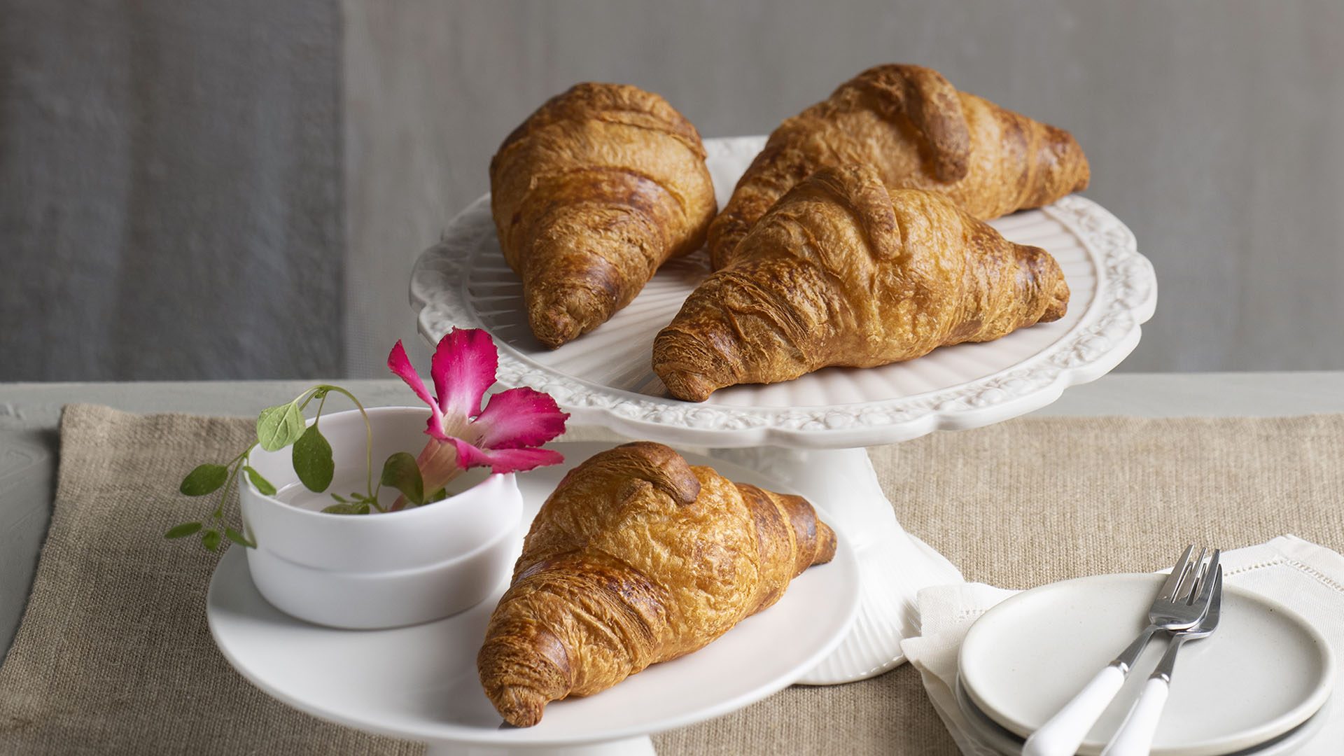 1154_croissant_alberghi_vuoto