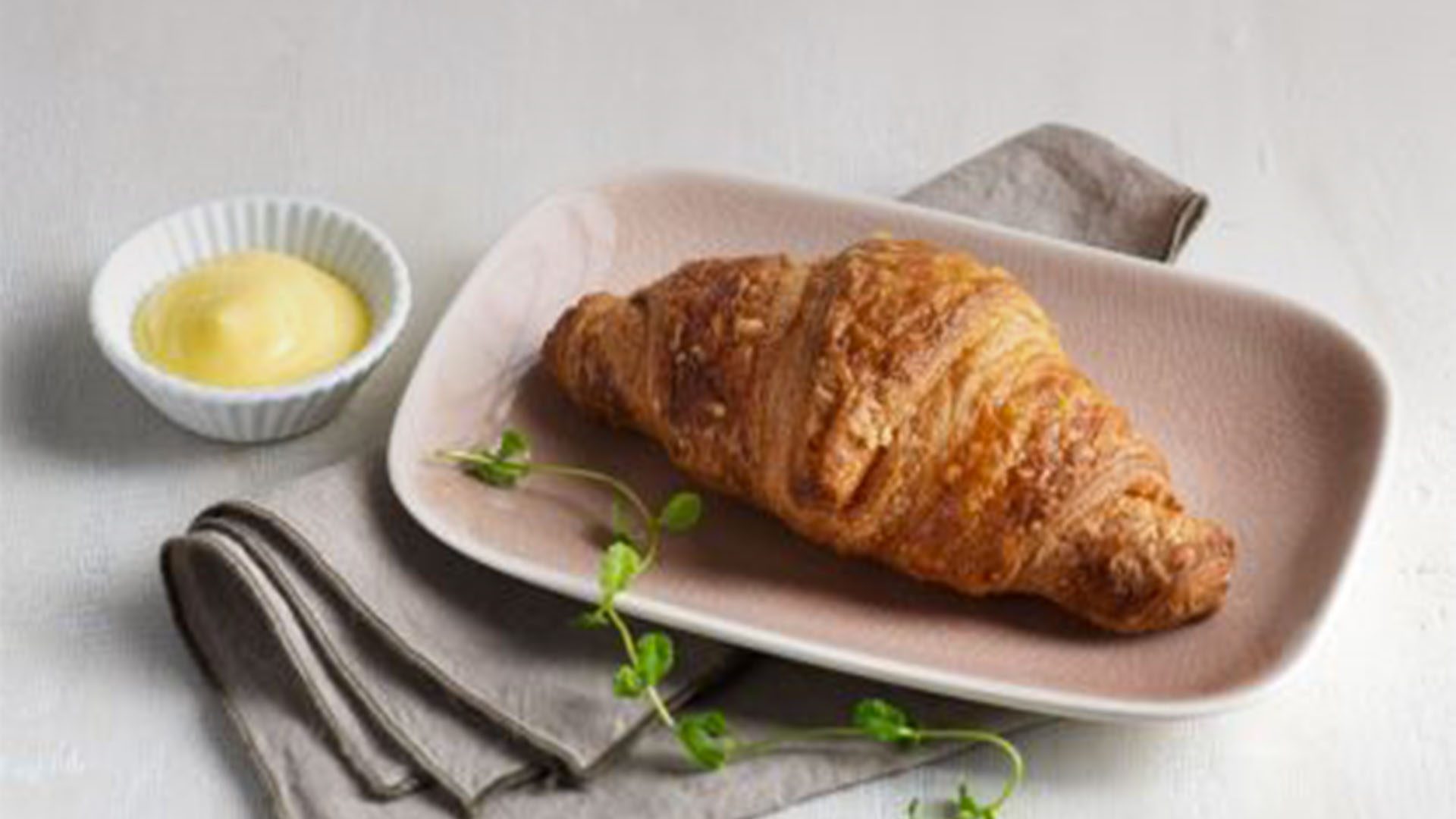 1225_croissant_crema