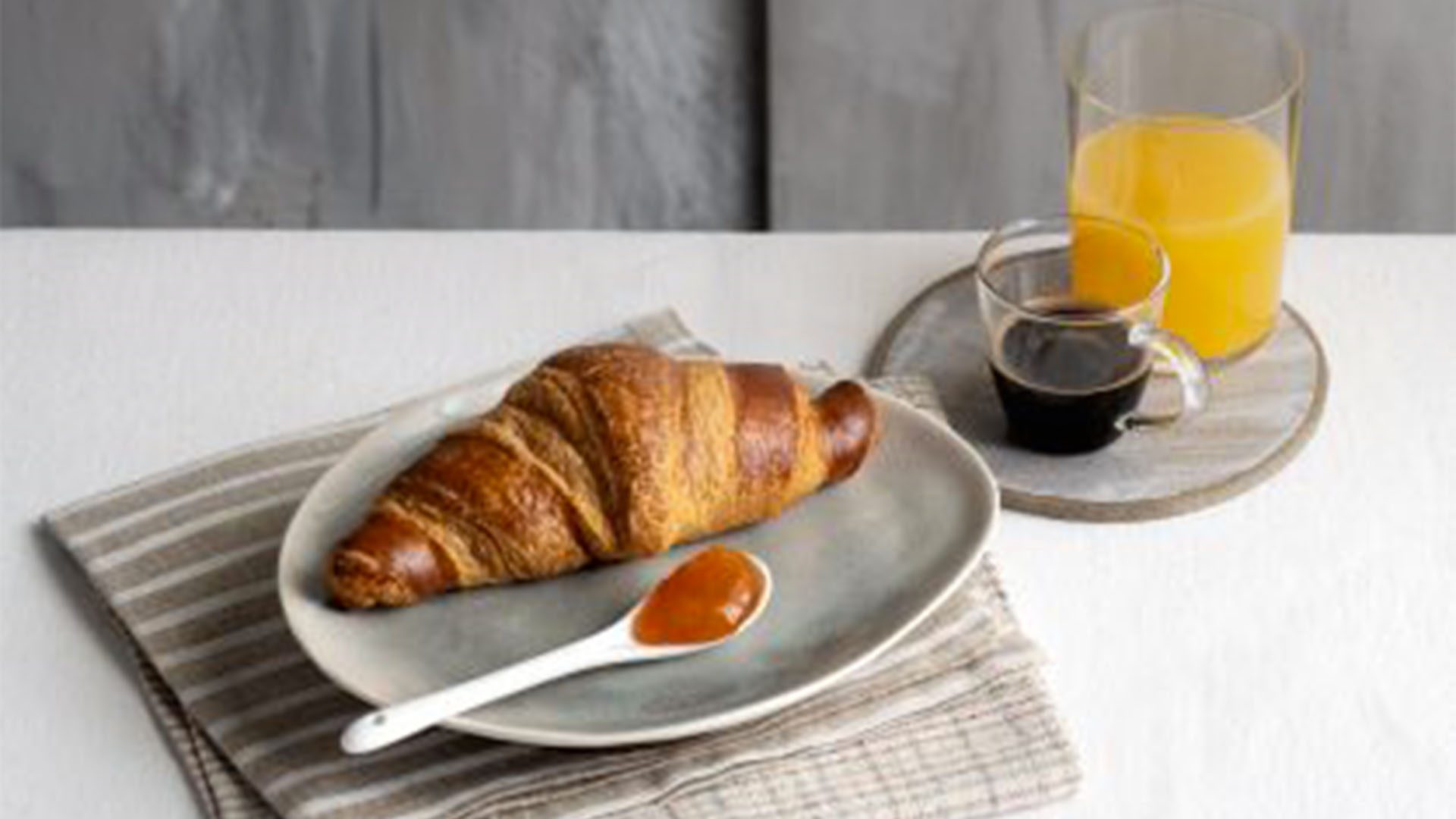 1317_croissant_burro_albicocca