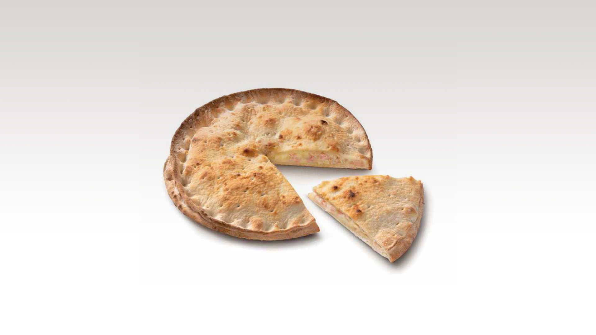 1829_focaccia_prosciutto_cotto_ed_emmental_sfondo_bianco