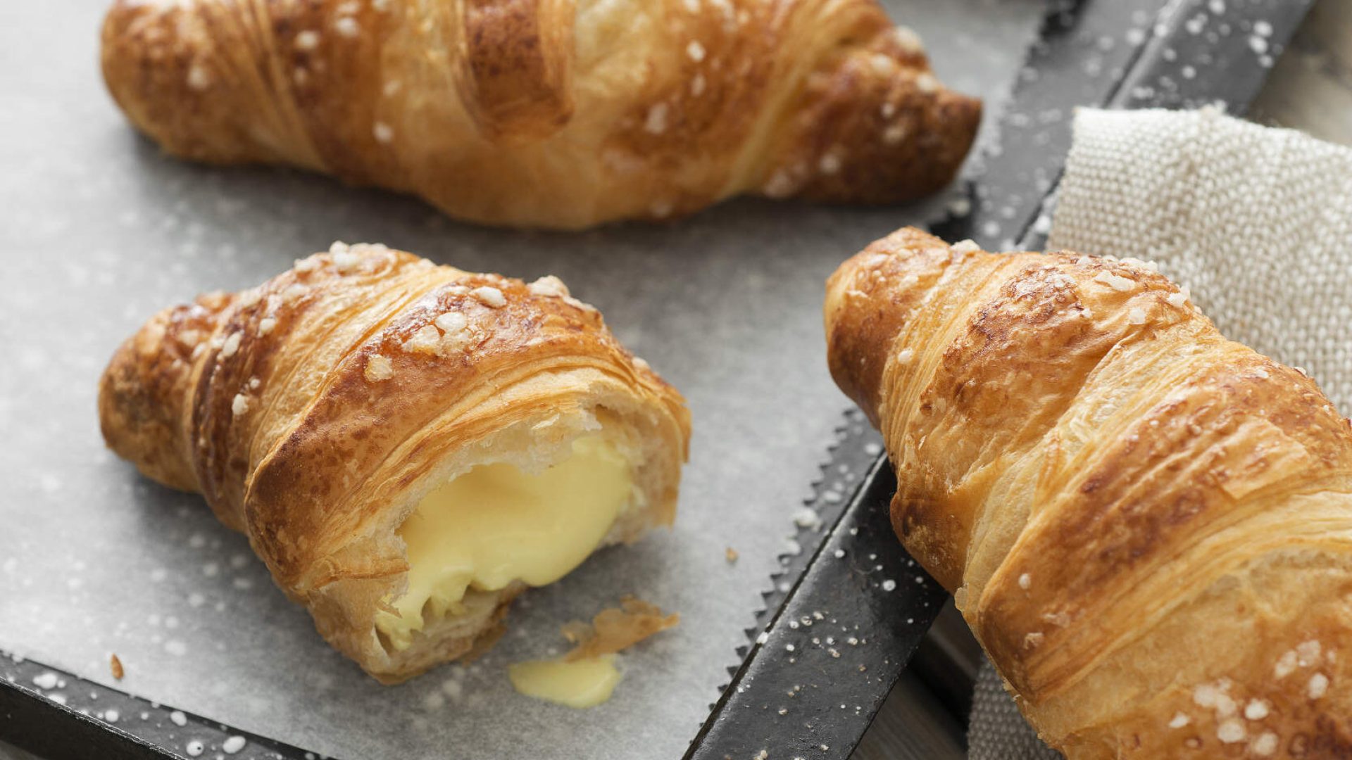 2369 mini croissant crema